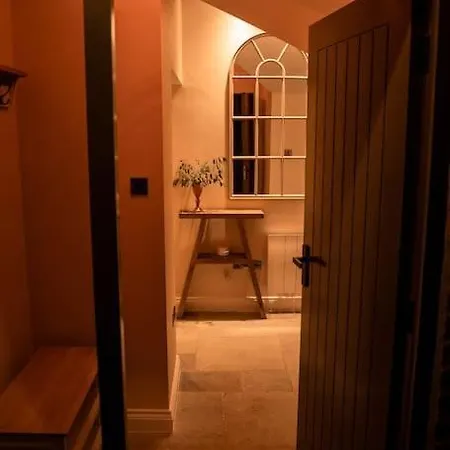 펜션 The Stables, Converted Barn Outside