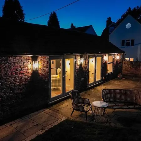 펜션 The Stables, Converted Barn Outside *