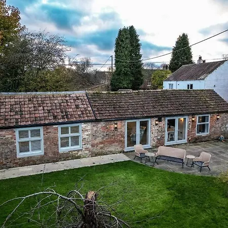 The Stables, Converted Barn Outside York